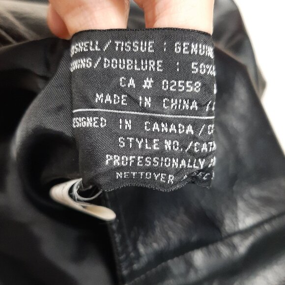 Danier Women's Black Leather Bootcut Pants Size US6 - Picture 10 of 11